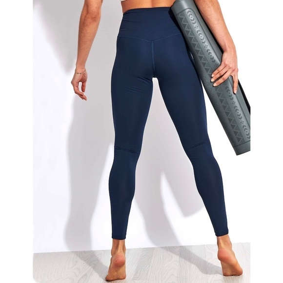 Girlfriend Collective Compressive High Waisted Athletic Legging / Midnight XS - Picture 2 of 10